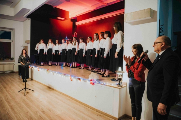 601993572_122146813520726460_8292478056084083300_n